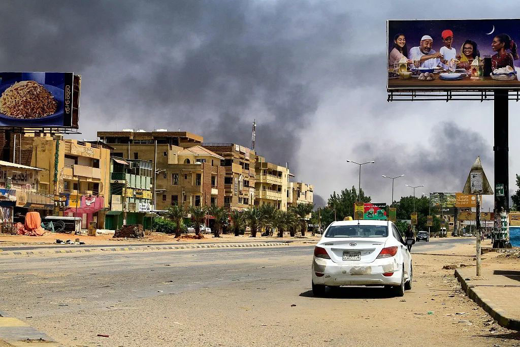苏丹首都喀土穆爆发武装冲突飞机停飞物流中断