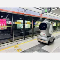 深圳：机器人乘地铁配送，开启融合创新新篇